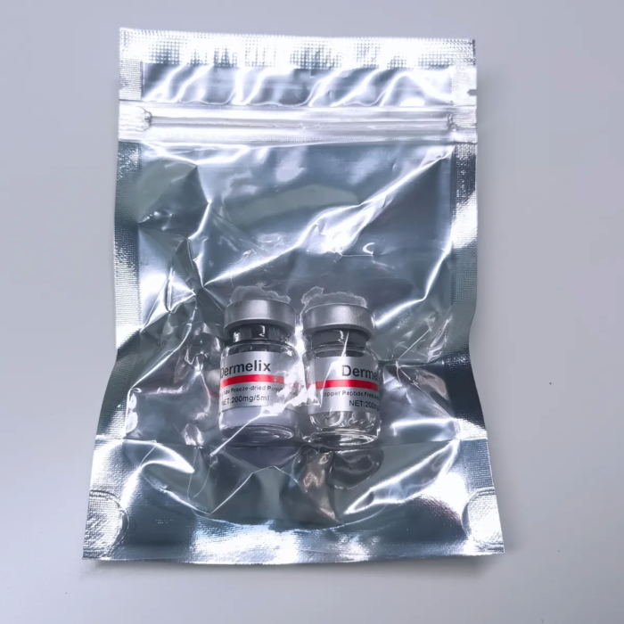 Dermelix CM-008 met blauwe herstelkrachtformule in flesjes in gesealde verpakking