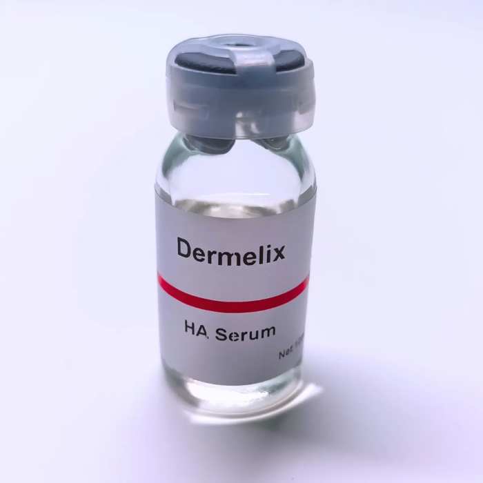 Dermelix PT-003 HA Serum met hyaluronzuur in een glazen verpakking oor diepe hydratatie
