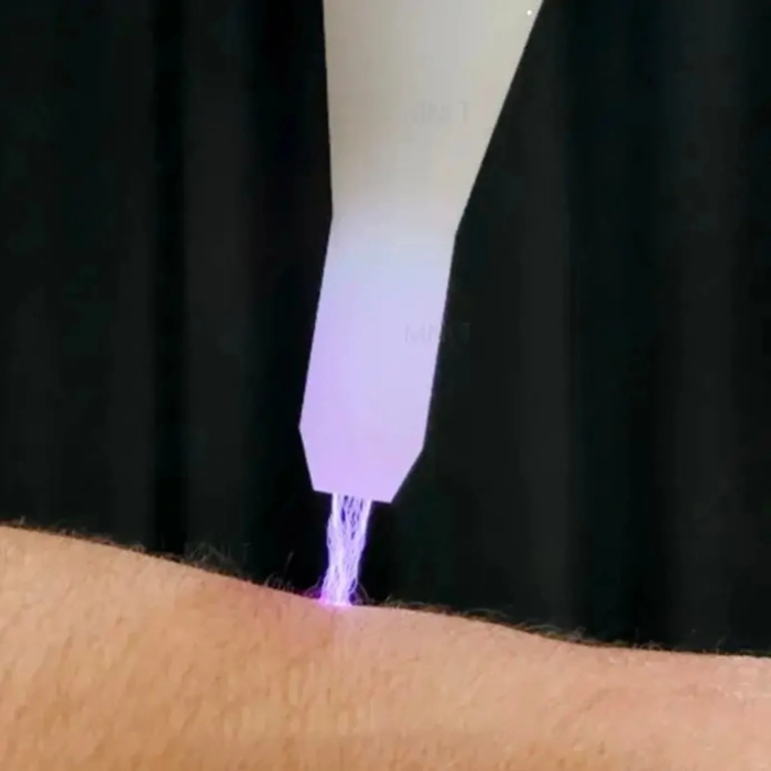 MedAes FusionPlasma Pro - Jet Plasma Beam - plasma-ionen naar diepere huidlagen